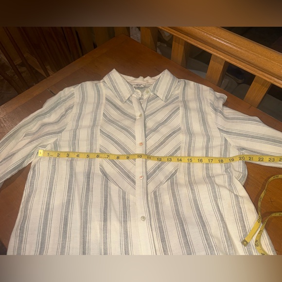 ANTHROPOLOGIE Lilka Cotton Buttondown - size medium - Picture 11 of 16